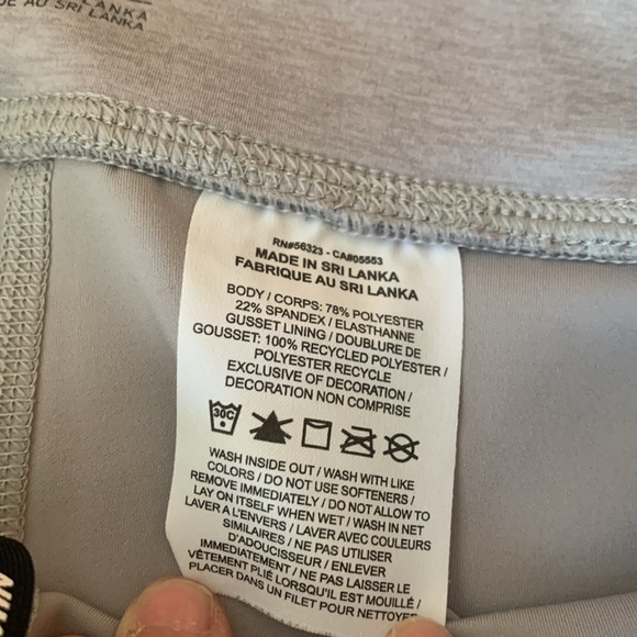 NIKE Epic Lux Running Cropped Leggings Gently Loved - Picture 5 of 9